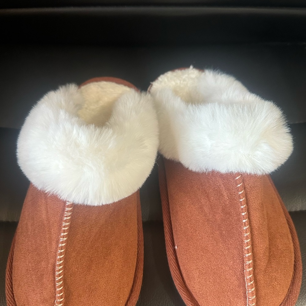Plush Tan Slippers with White Fur Trim
